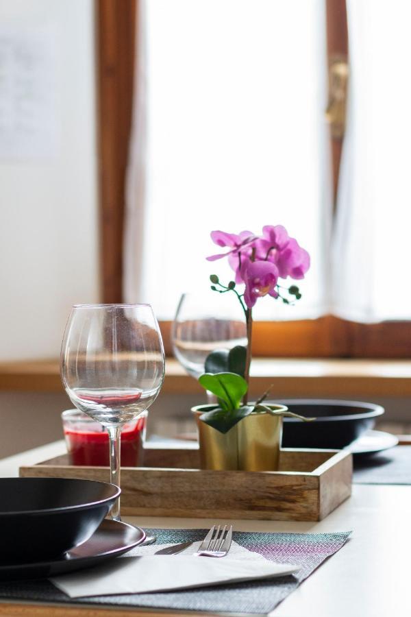 Number 3 Charming Appartment Old Town Parma Buitenkant foto